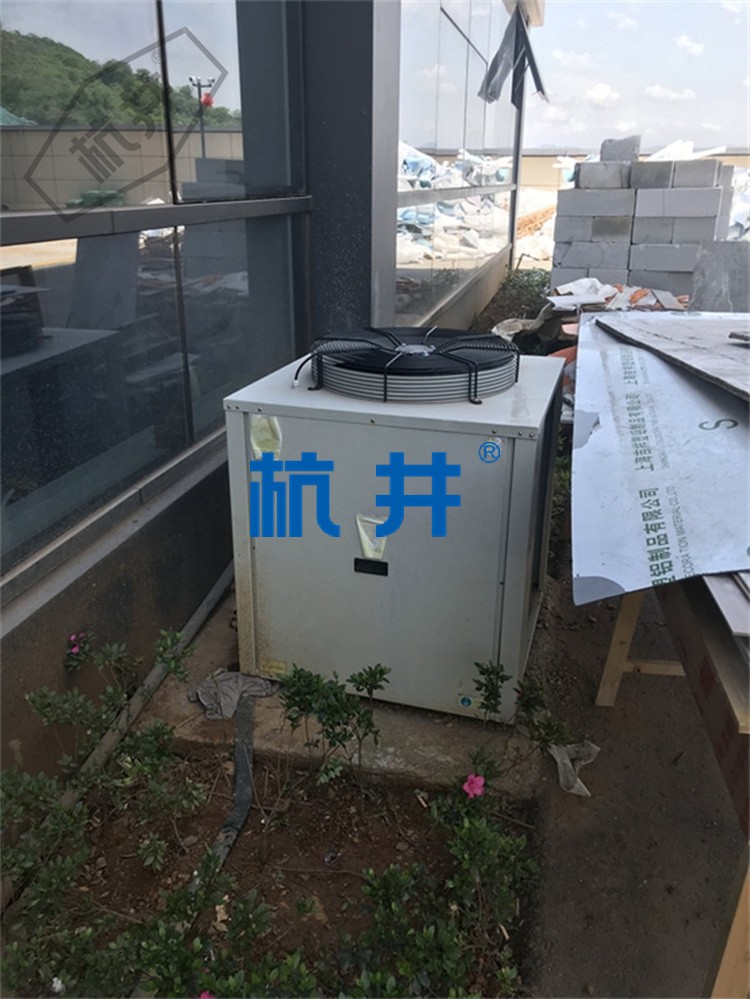 恒溫恒濕空調(diào)控制器如何工作 恒溫恒濕空調(diào)控制器特點(diǎn)介紹